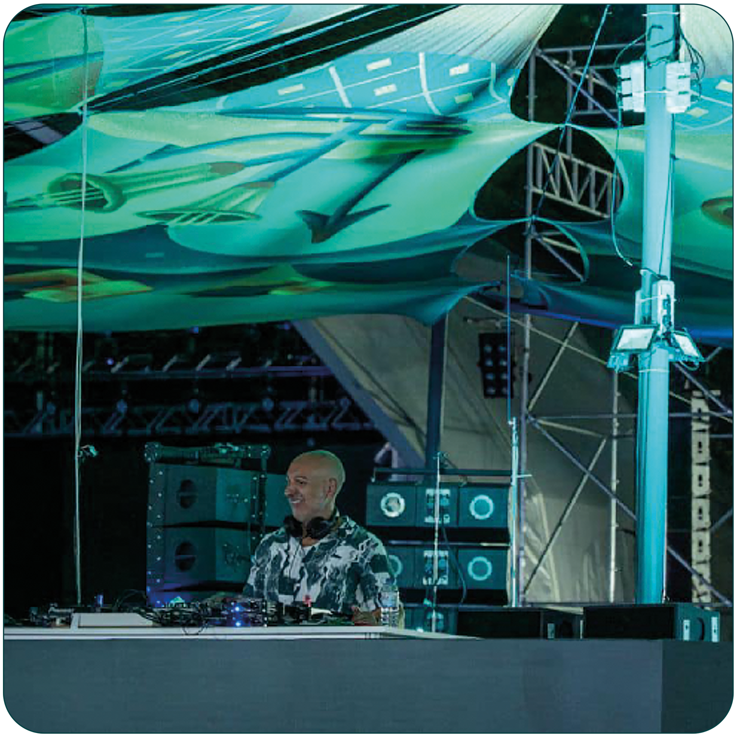 DJ